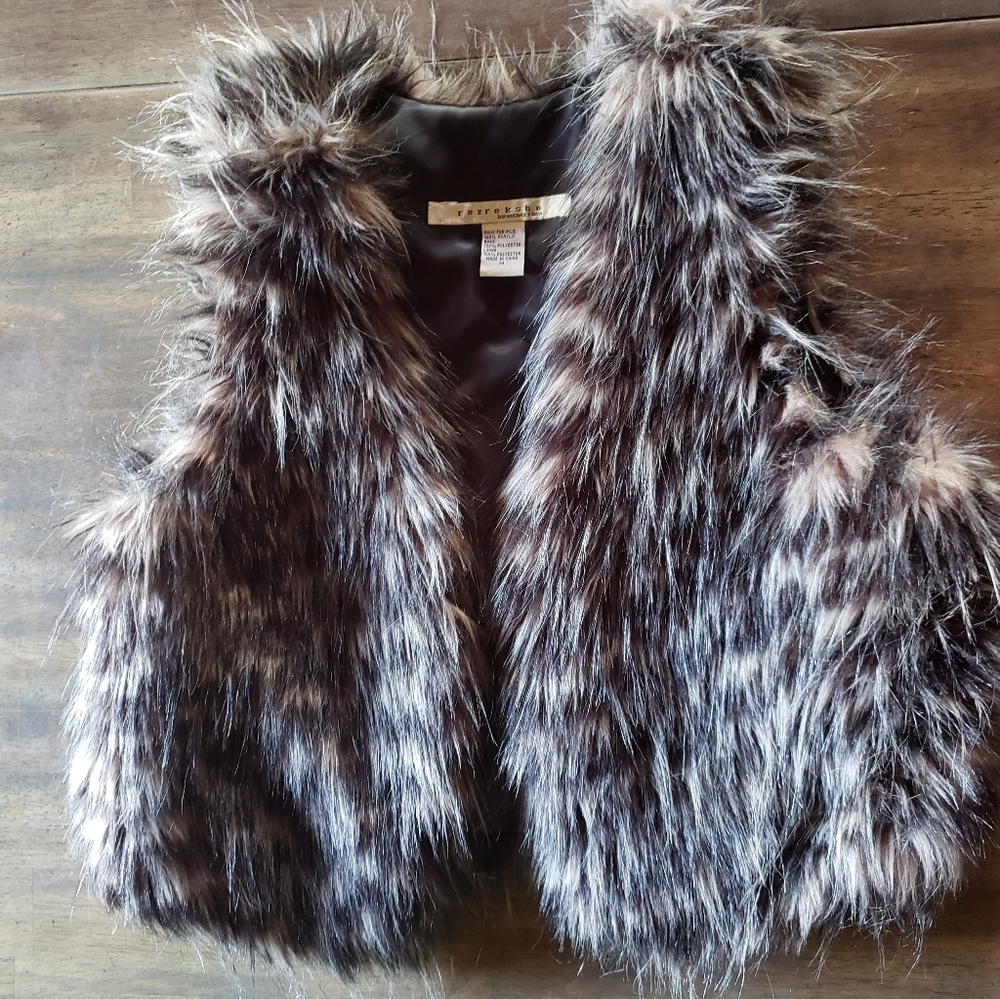Rezrekshn by Esther Chen Faux Fur Vest Medium